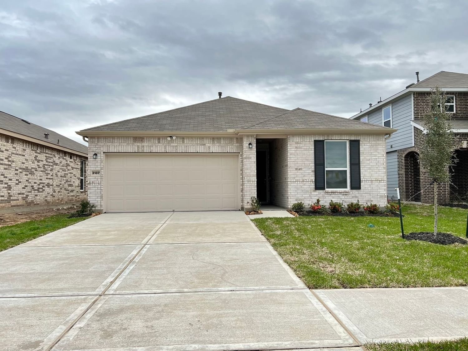Real estate property located at 2107 Katalonia Lane, Fort Bend, OLYMPIA FALLS, Fresno, TX, US