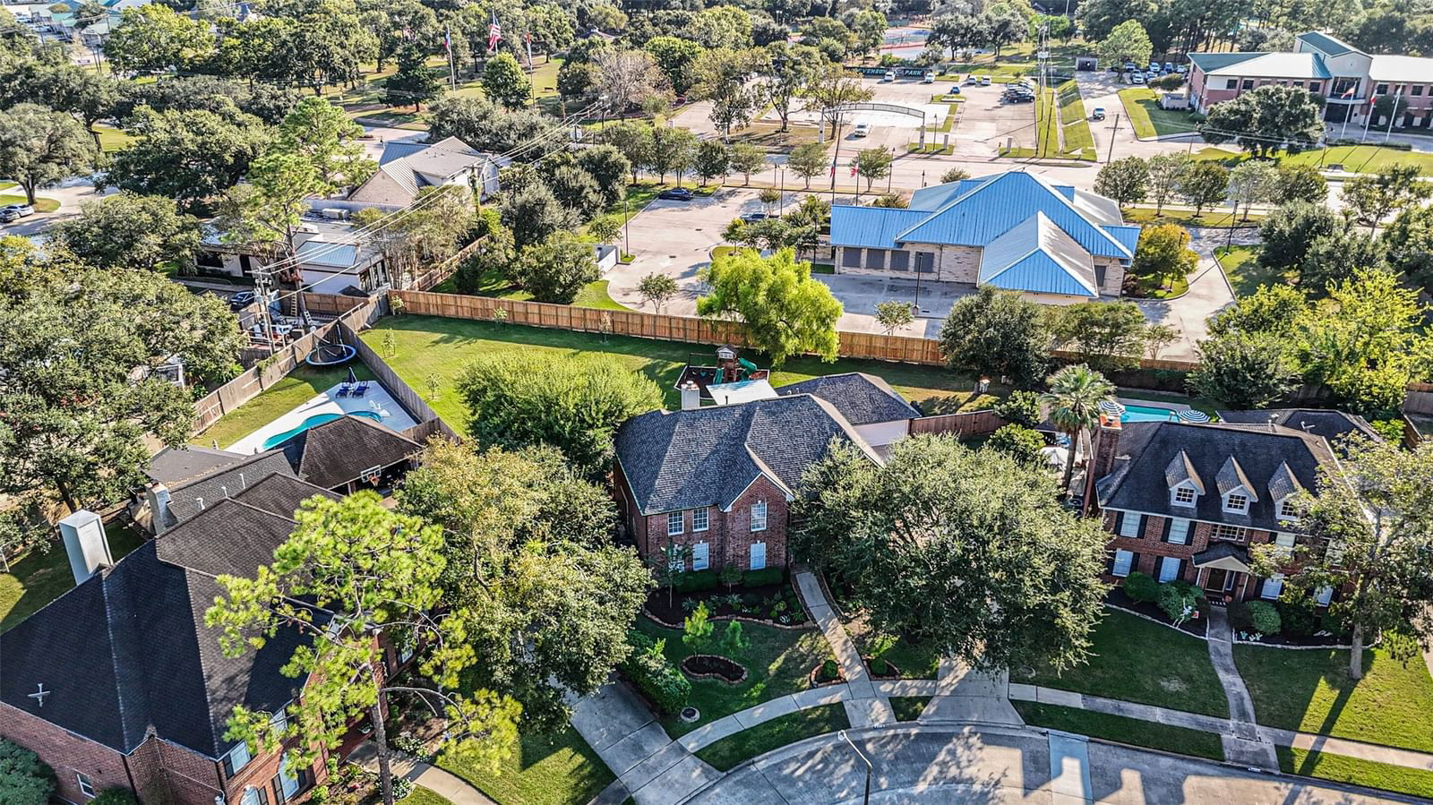 Real estate property located at 916 Laurelfield, Galveston, Laurelfield, Friendswood, TX, US