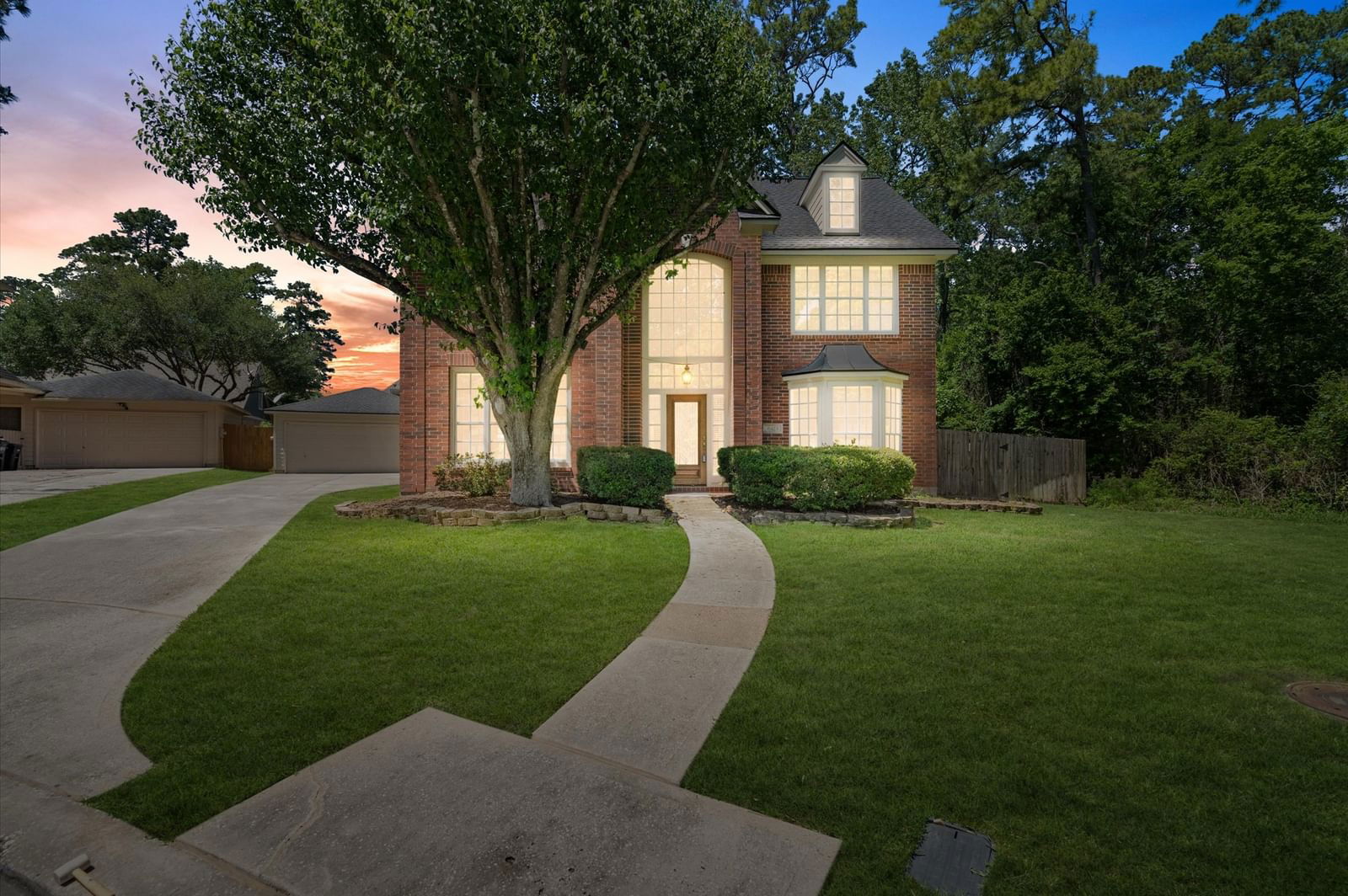 Real estate property located at 6423 Gladehill, Harris, Riverchase Sec 01, Kingwood, TX, US