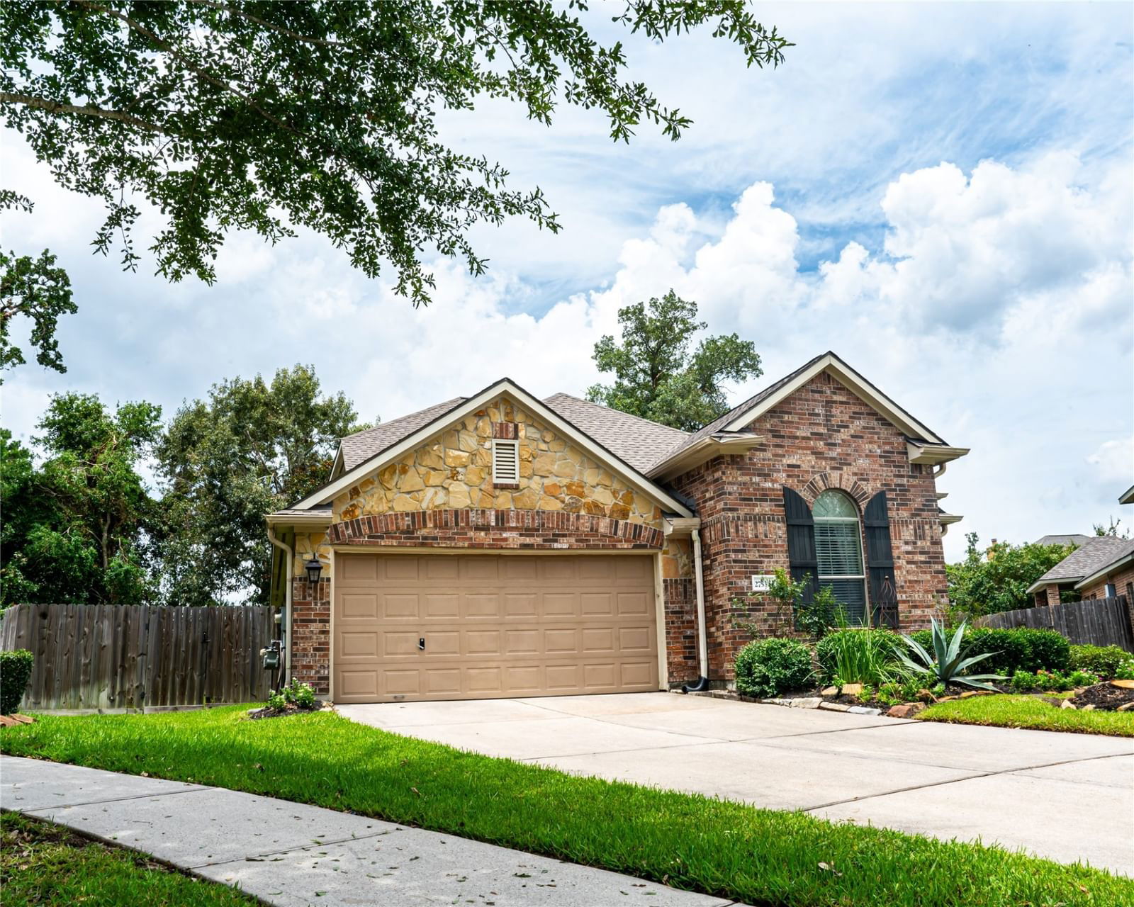 Real estate property located at 27534 Caradoc Springs, Montgomery, Spring Trails 12, Spring, TX, US