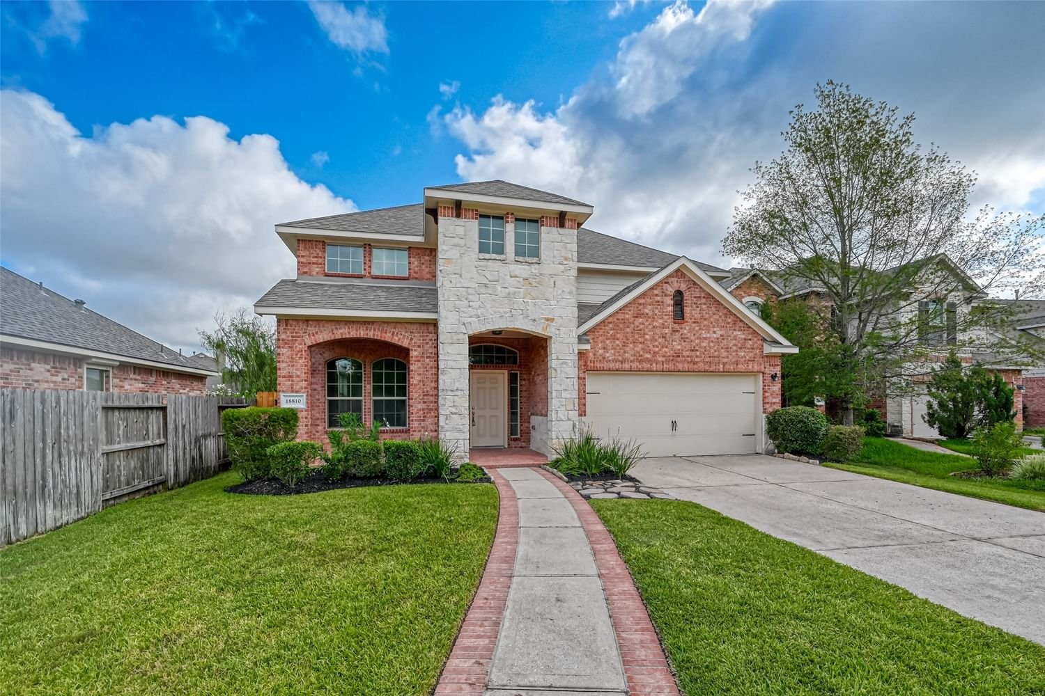 Real estate property located at 18810 Cove Mill, Harris, Cypress, TX, US