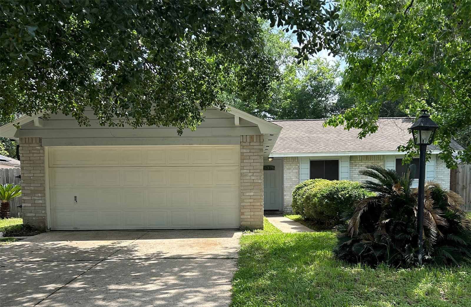 Real estate property located at 4330 Brookhead Trail, Harris, Northcliffe, Houston, TX, US