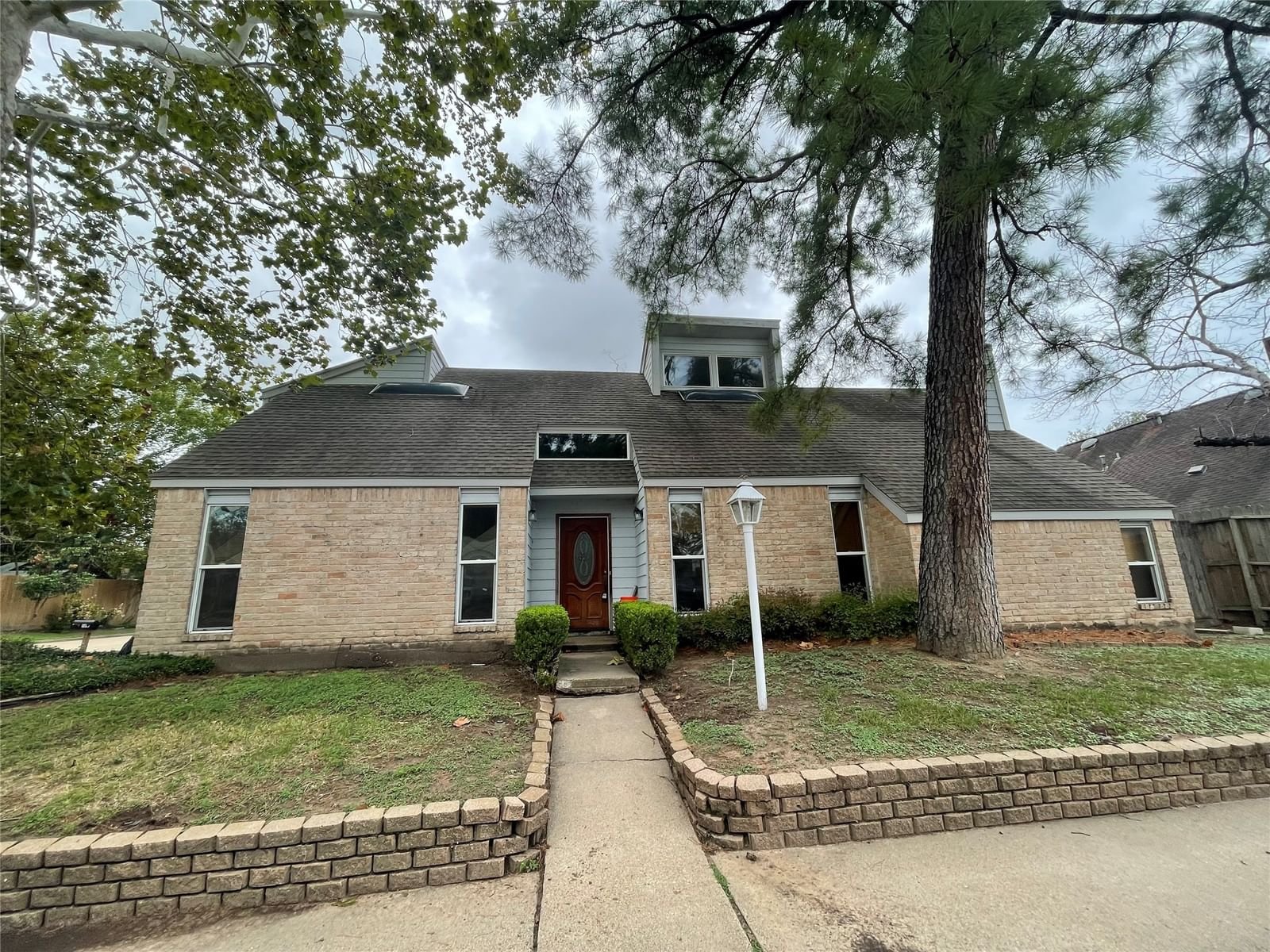Real estate property located at 5002 Summer Forest, Harris, Candlelight Oaks Village, Houston, TX, US