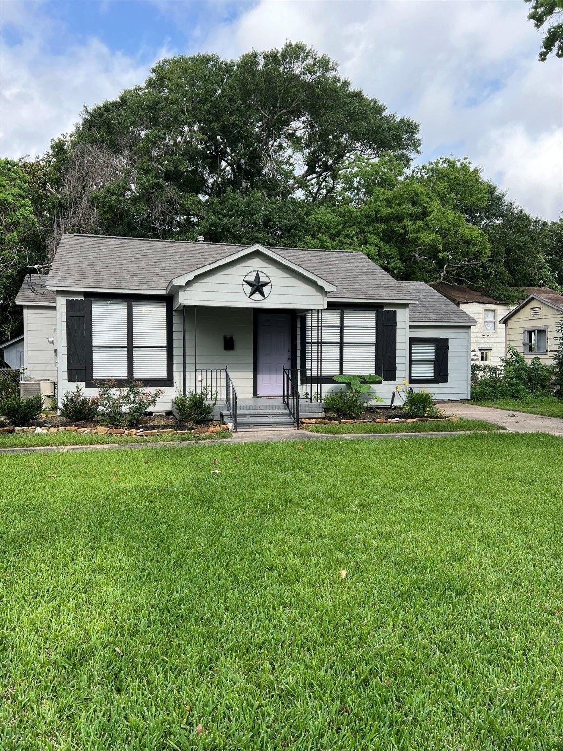 Real estate property located at 412 Shanks, Brazoria, Clute, TX, US