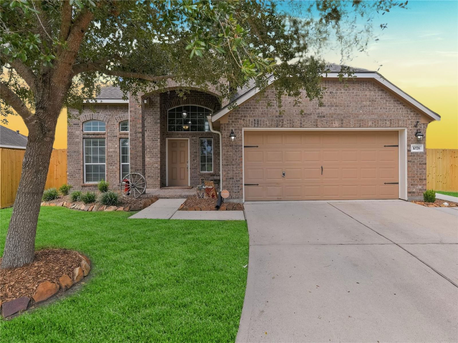 Real estate property located at 1078 Lasso, Brazoria, Mustang Crossing Sec 1, Alvin, TX, US