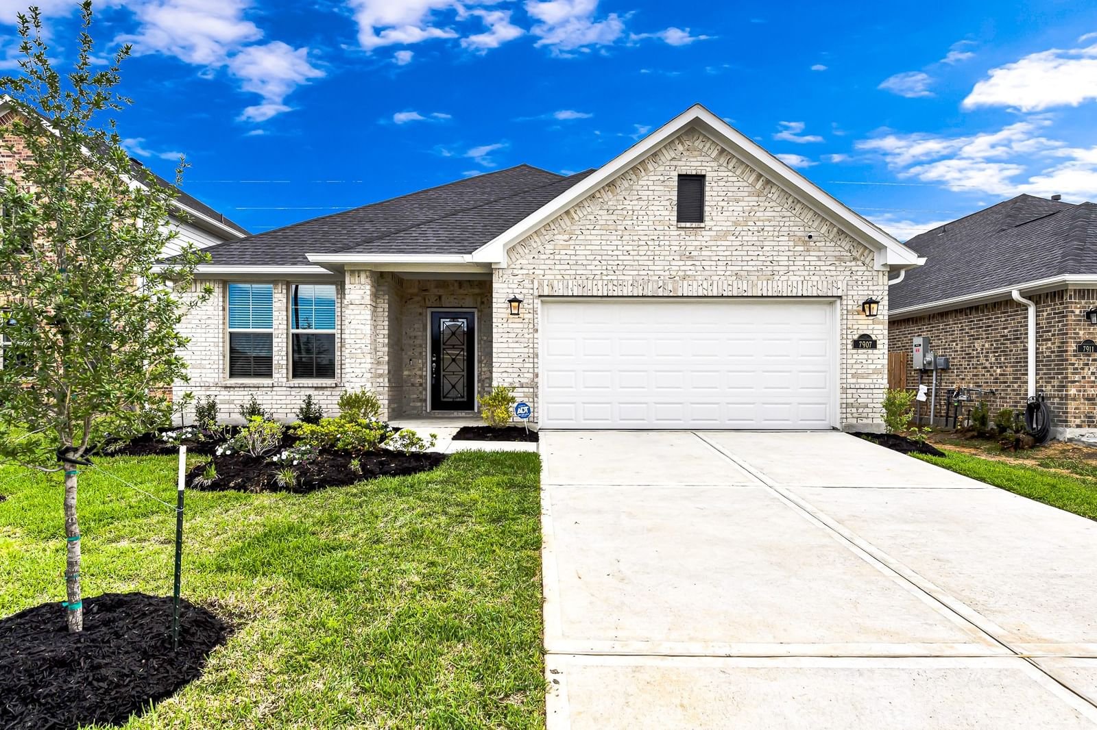 Real estate property located at 7907 Royal Palm, Fort Bend, Polo Ranch Sec 8, Fulshear, TX, US