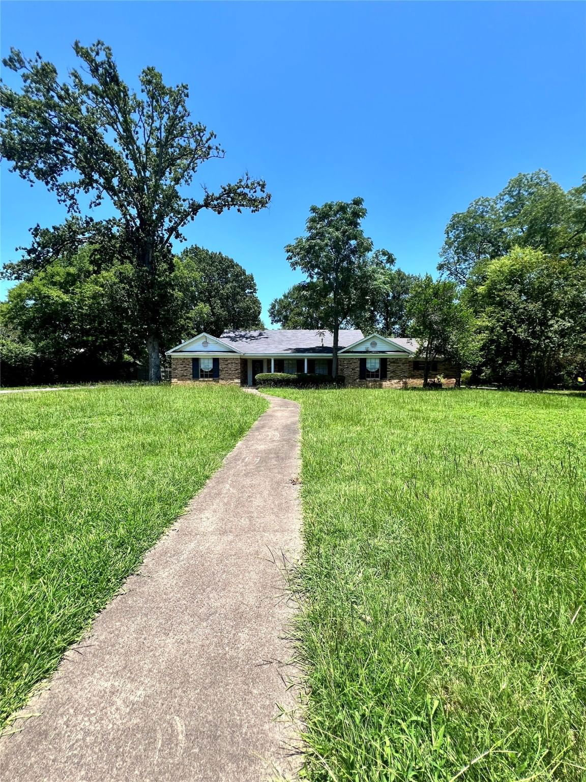 Real estate property located at 136 Grace, Houston, Smith Add, Crockett, TX, US