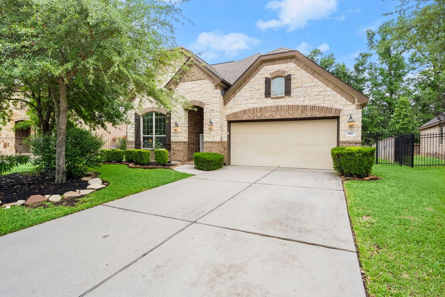 Real estate property located at 182 Hearthshire, Montgomery, Wdlnds Village Sterling Ridge 99, The Woodlands, TX, US