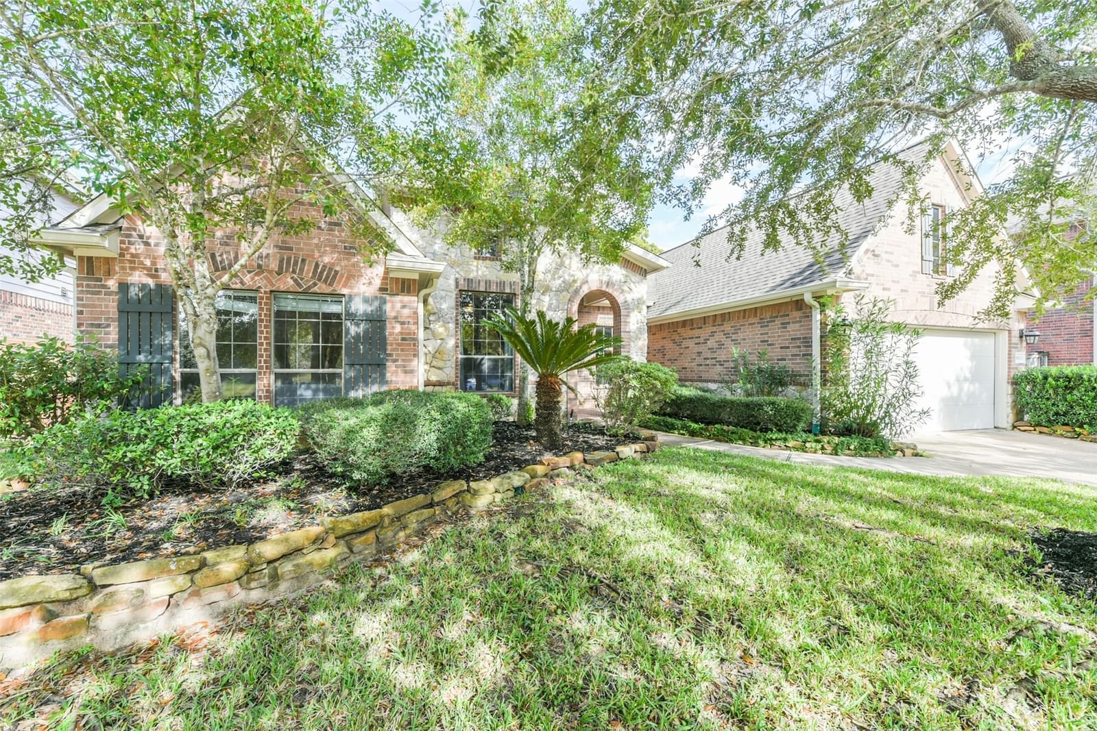 Real estate property located at 8615 Rue De Maison, Fort Bend, Sienna Village Of Waters Lake Sec 26-A, Missouri City, TX, US