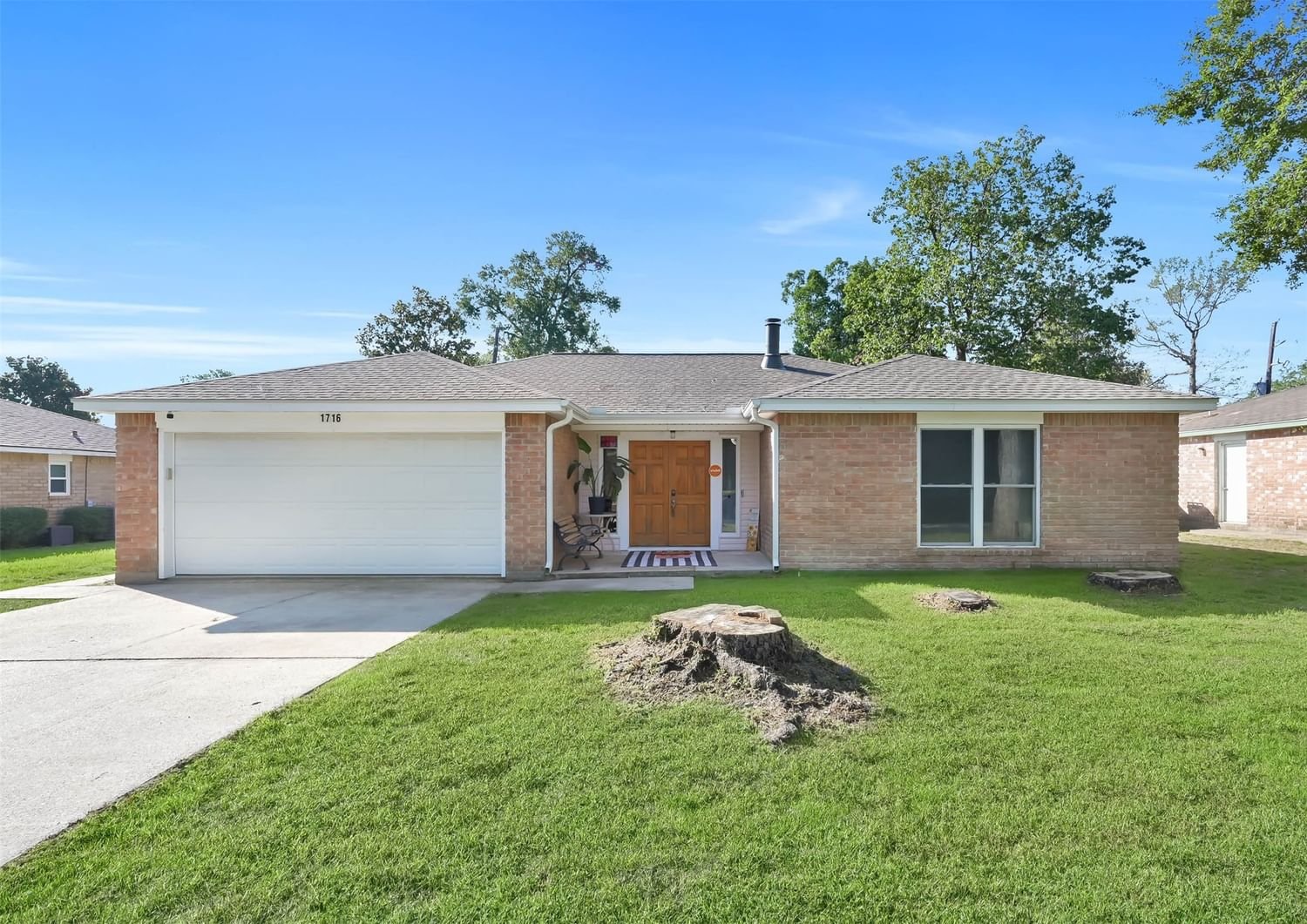 Real estate property located at 1716 Lindy, Montgomery, Woodcrest 02, Conroe, TX, US