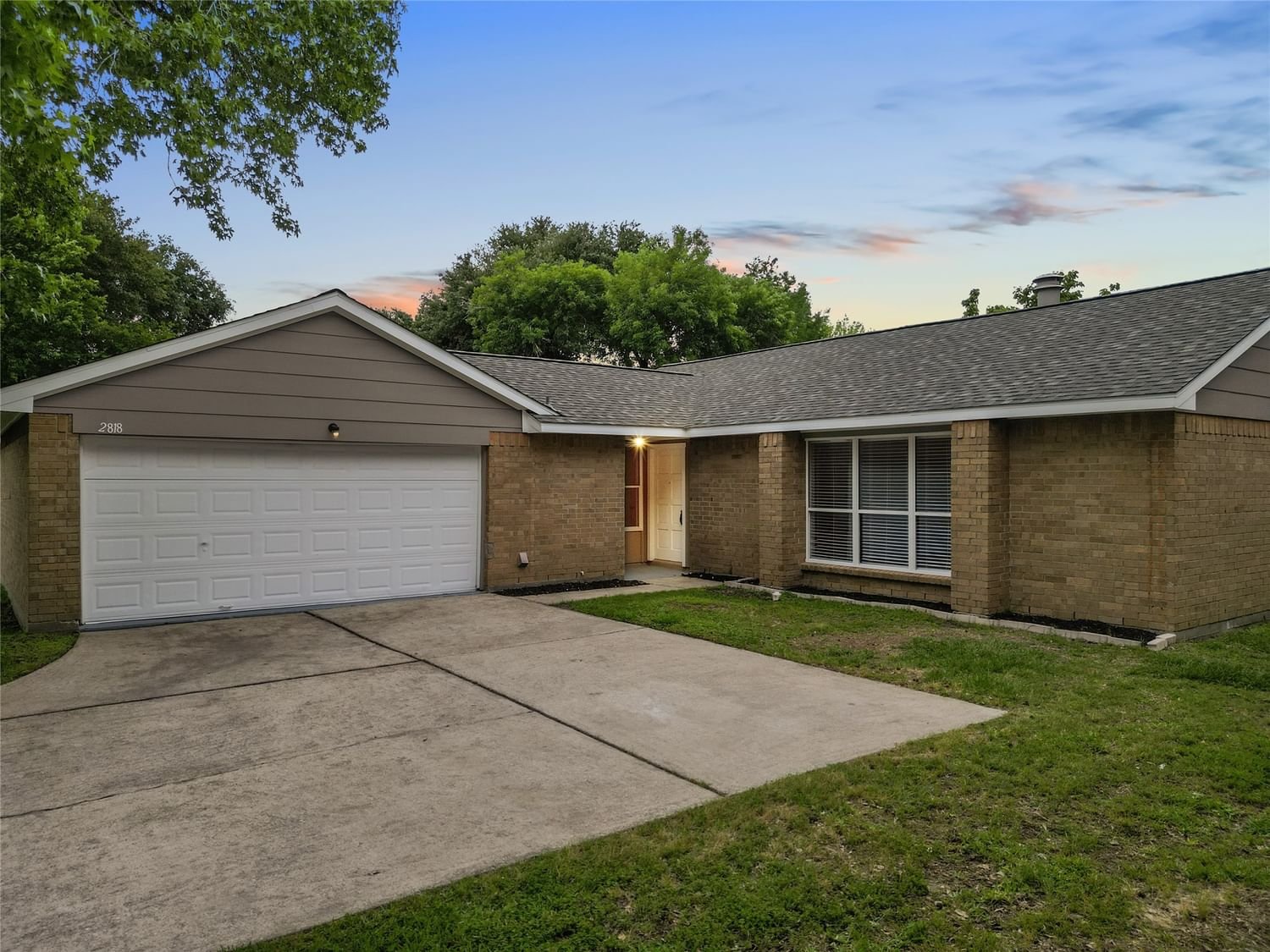 Real estate property located at 2818 Sugar Wood, Galveston, Meadow Bend 2, League City, TX, US