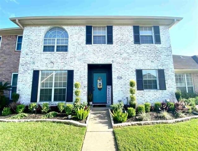 Real estate property located at 1135 Green Meadow, Jefferson, Green Mdw Patio/Twnhms Ph 03, Beaumont, TX, US