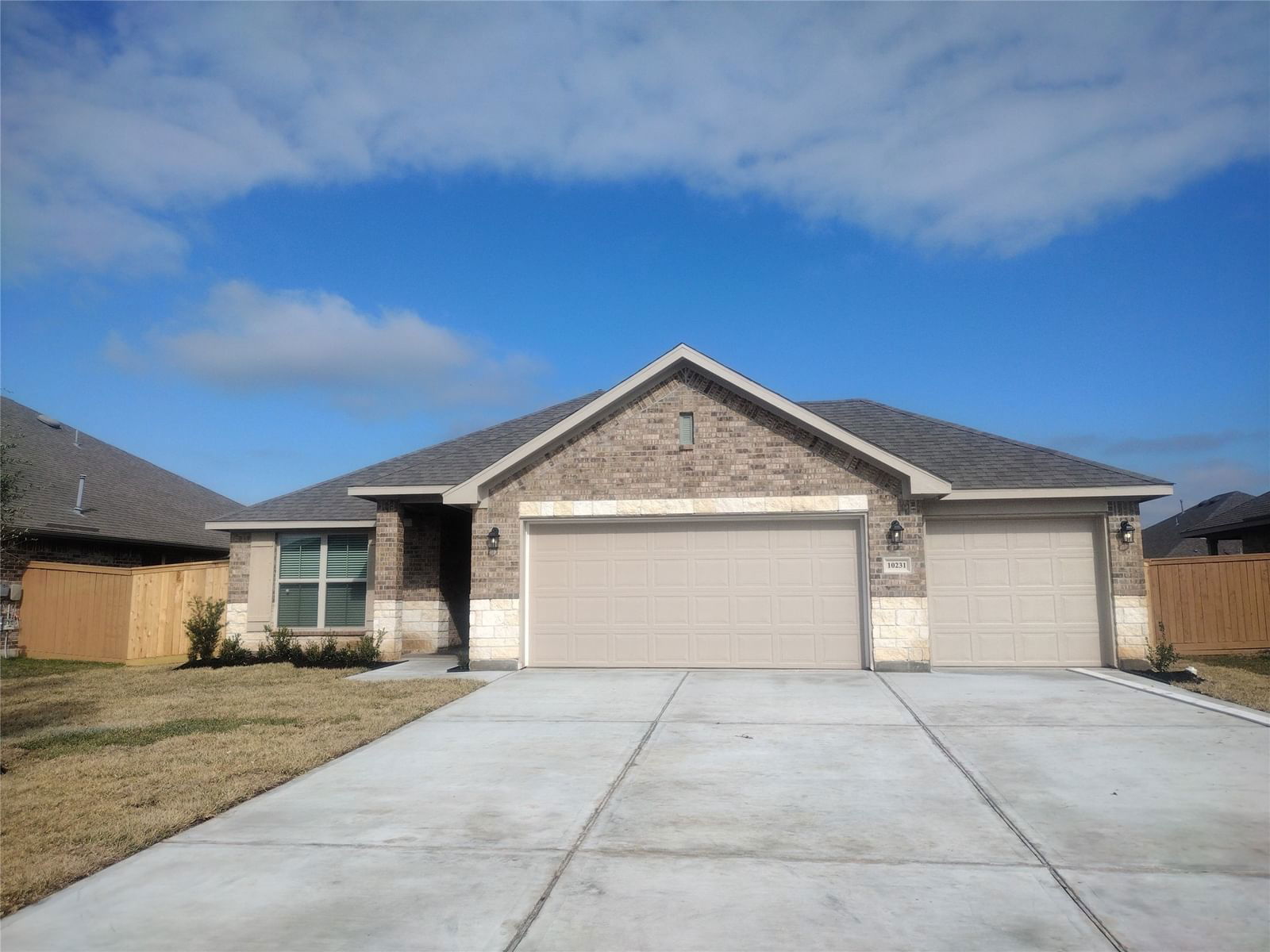 Real estate property located at 10231 Whitney Reach, Brazoria, SIERRA VISTA, Rosharon, TX, US