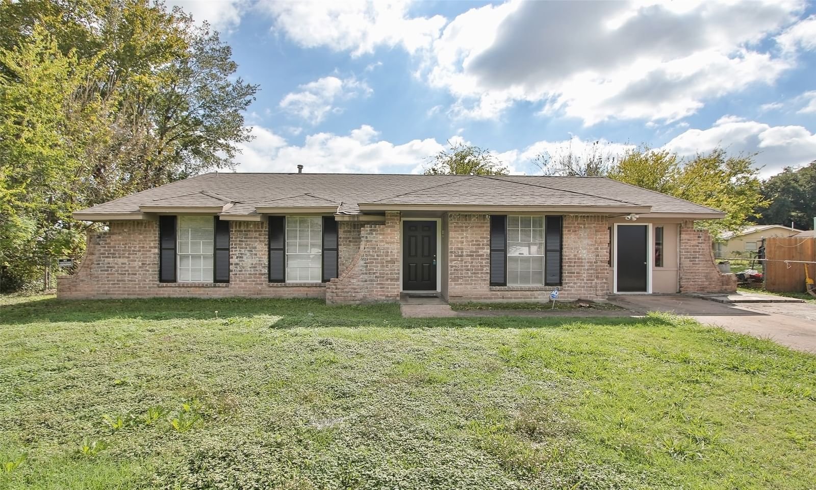 Real estate property located at 807 Grenshaw, Harris, North Plaza R/P, Houston, TX, US