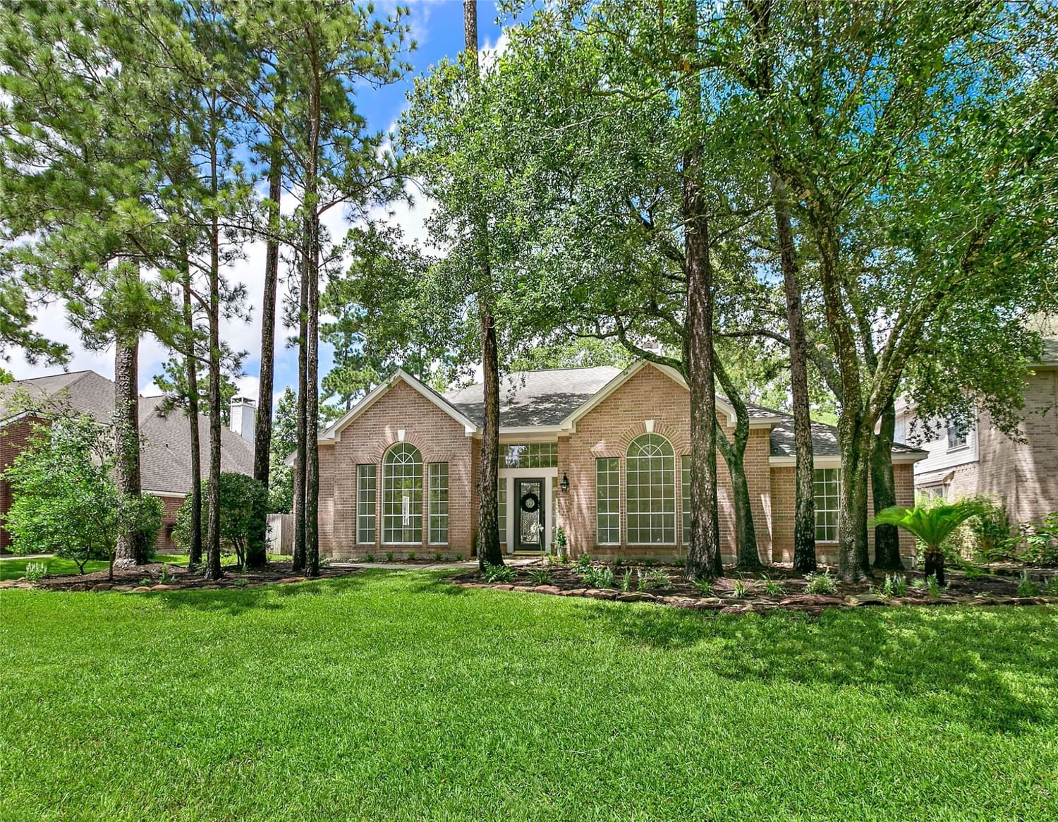 Real estate property located at 10 Bough Leaf, Montgomery, Wdlnds Village Cochrans Cr 40, The Woodlands, TX, US