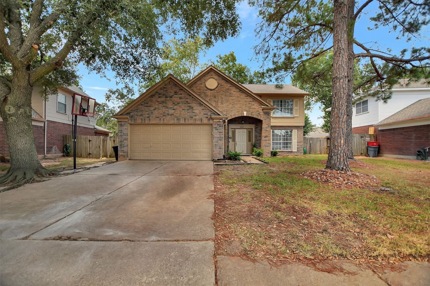 Real estate property located at 18210 Lake Bend, Harris, Houston, TX, US