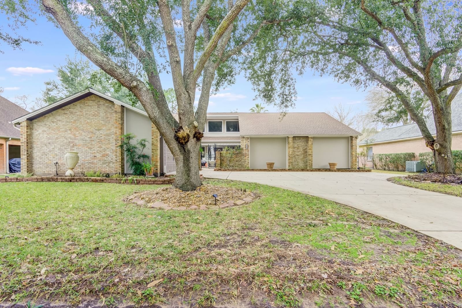Real estate property located at 1123 Tangle Briar, Harris, Lake Country R/P, Seabrook, TX, US