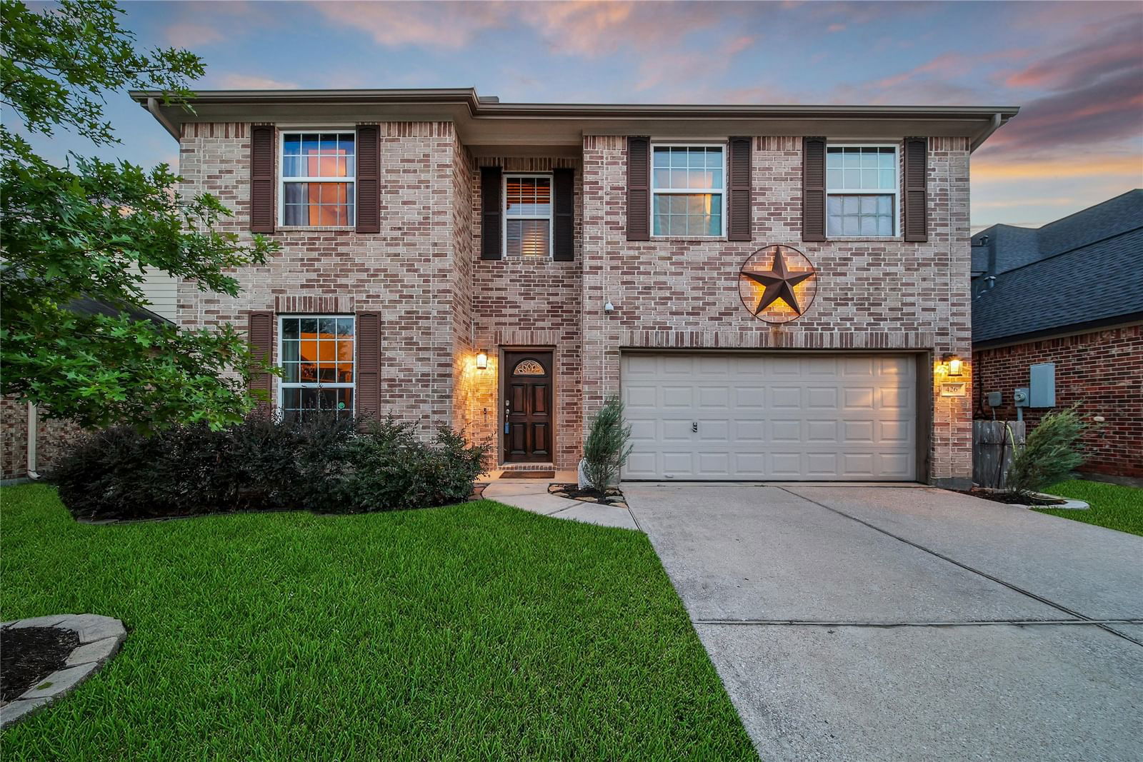 Real estate property located at 426 Oak Gate, Montgomery, Woodhaven Forest, Conroe, TX, US