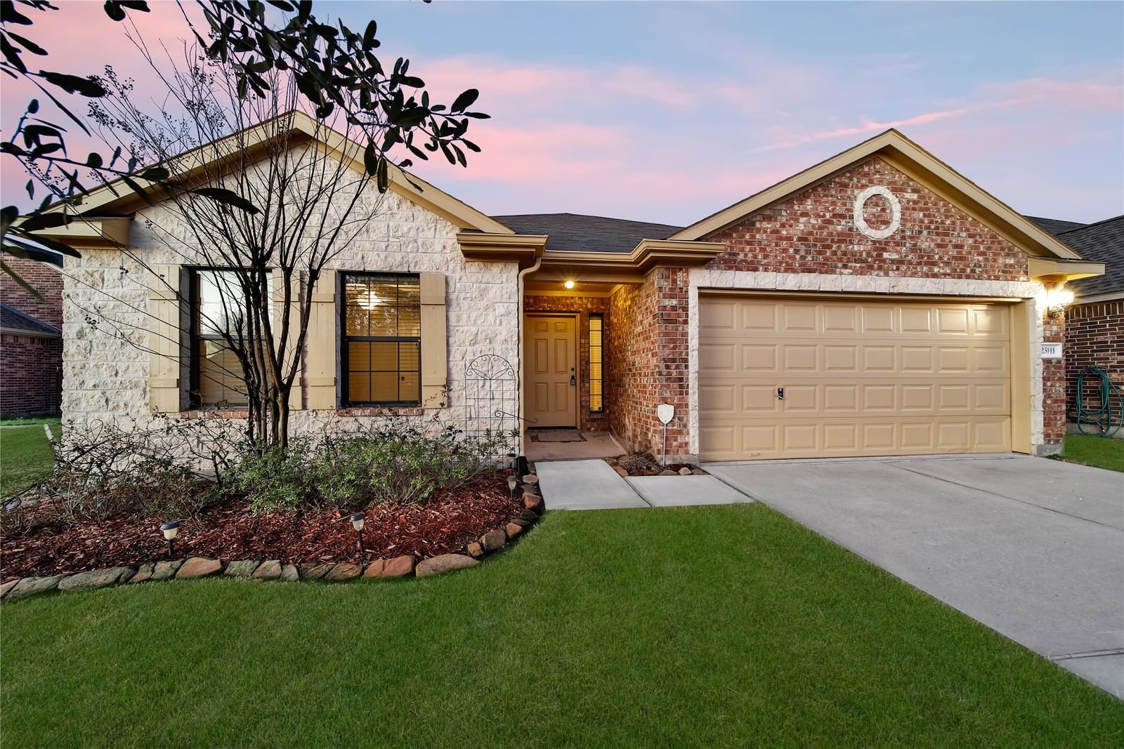 Real estate property located at 23111 Coulter Pine, Harris, Pine Trace Village, Tomball, TX, US