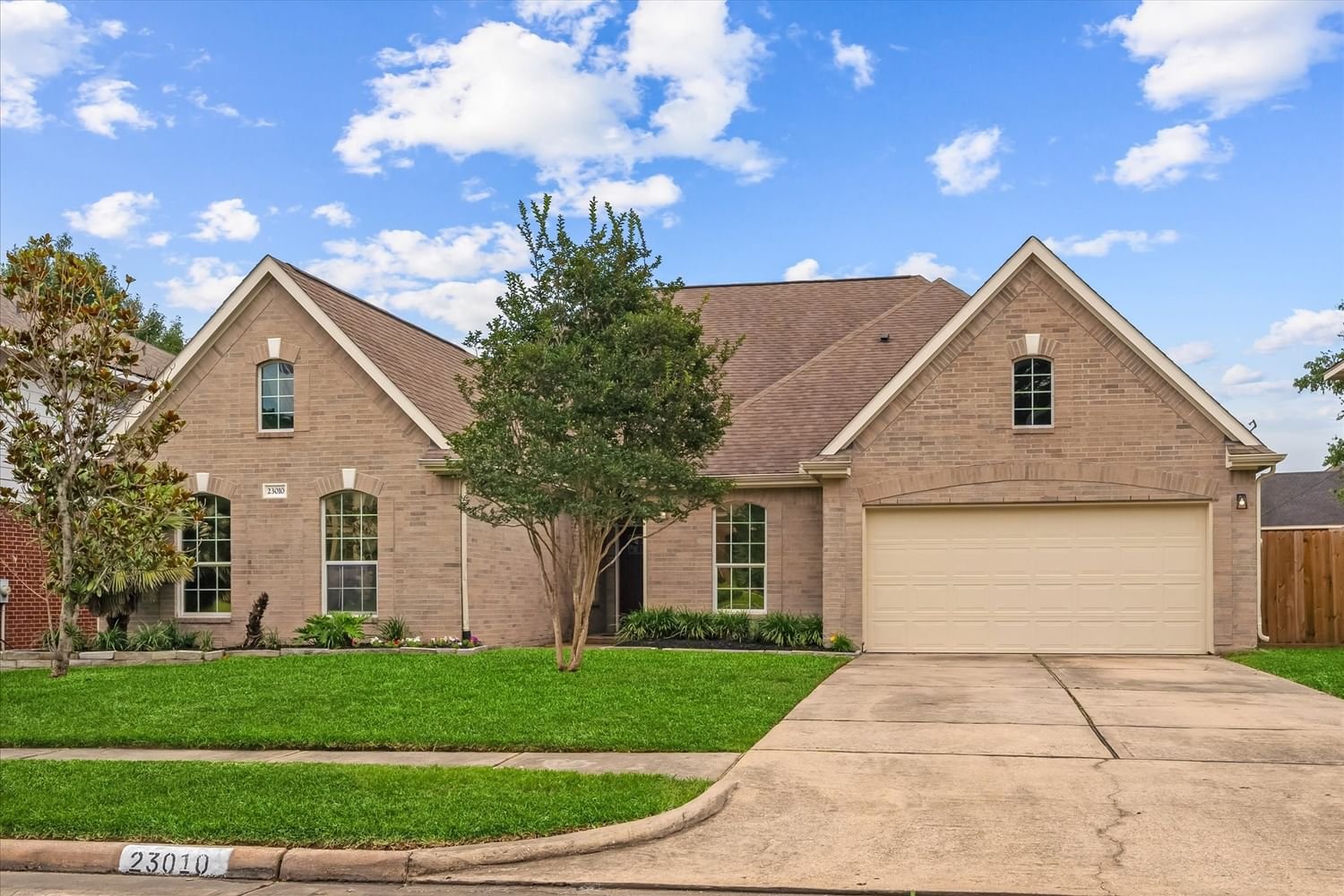 Real estate property located at 23010 Eastgate Village, Harris, Villages Northgate Crossing 01, Spring, TX, US