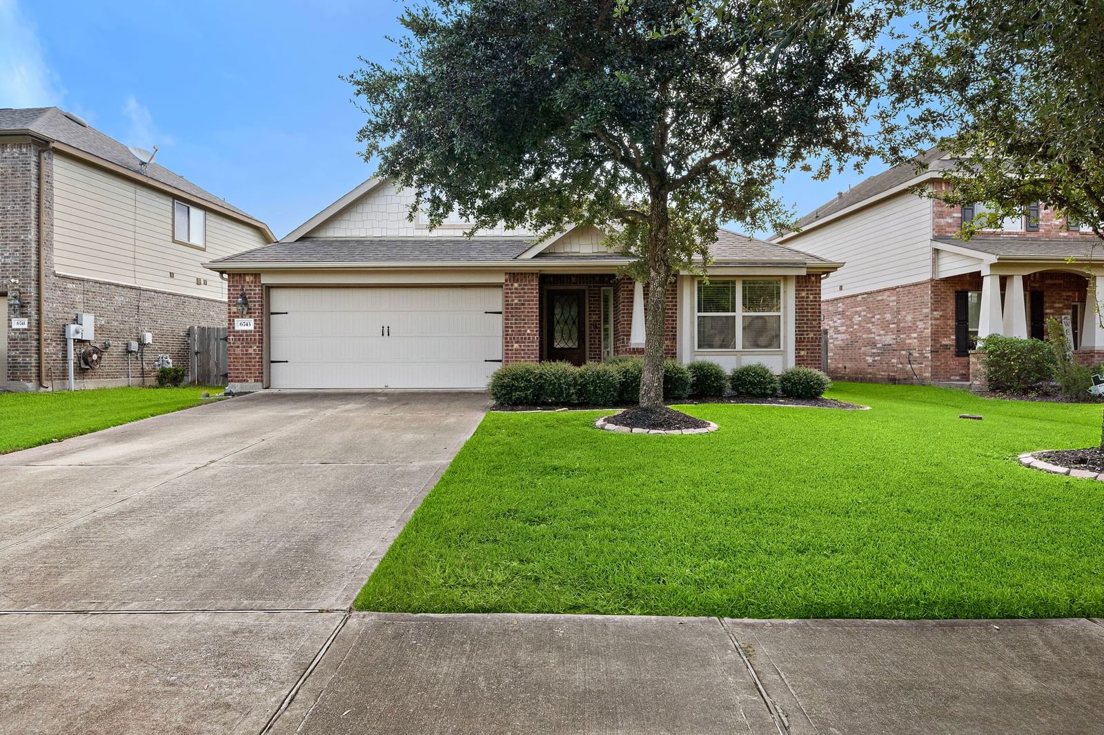 Real estate property located at 6743 Strawberry Brook, Galveston, Bay Colony Pointe West Sec 5, Dickinson, TX, US