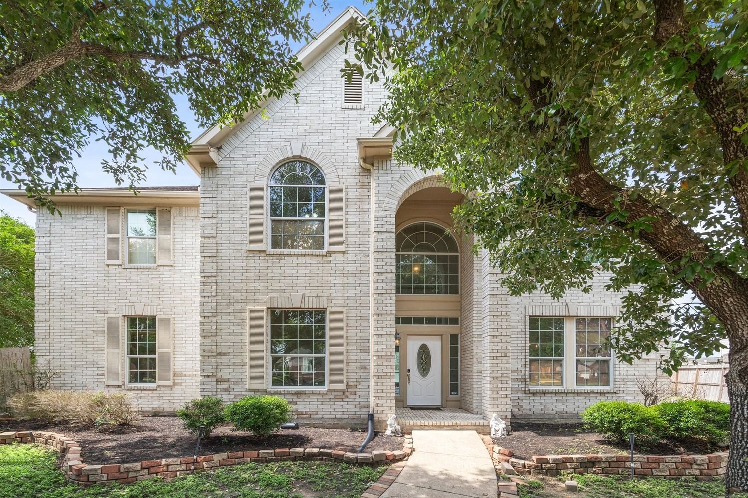 Real estate property located at 2207 Blue Vista, Fort Bend, Glen Laurel Sec 7, Sugar Land, TX, US