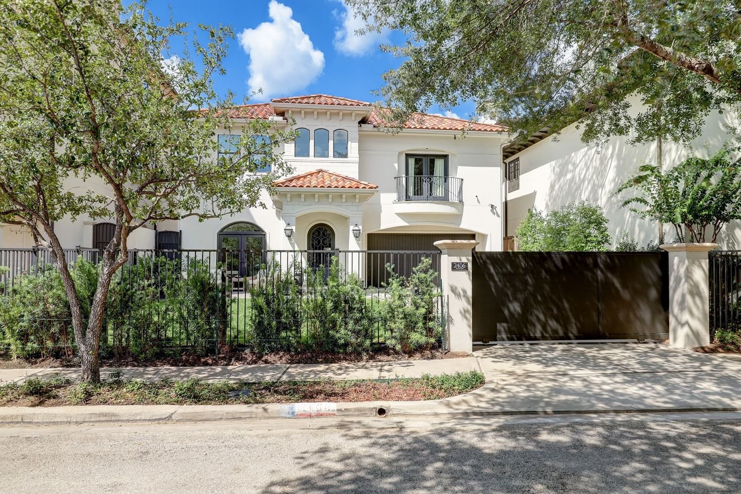 Real estate property located at 2406 Westgate, Harris, Glendower Court, Houston, TX, US
