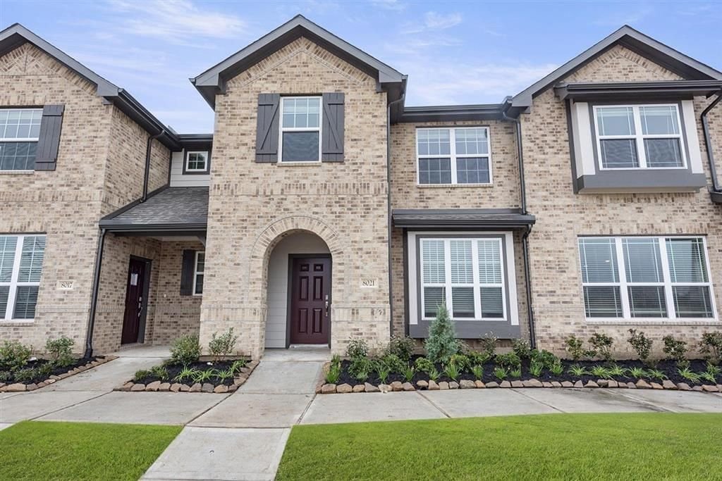Real estate property located at 8030 Scanlan Oak, Fort Bend, Sienna Townhomes at Parkway Place, Missouri City, TX, US