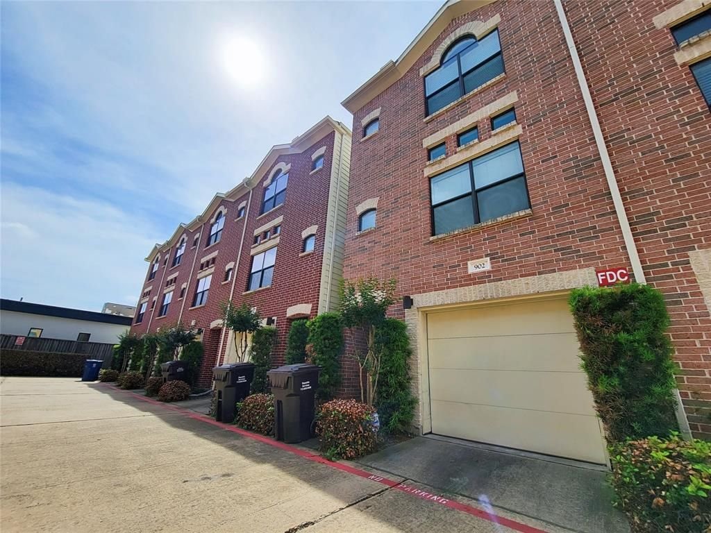 Real estate property located at 8715 Meadowcroft #902, Harris, Contemporary West Twnhse Condo, Houston, TX, US