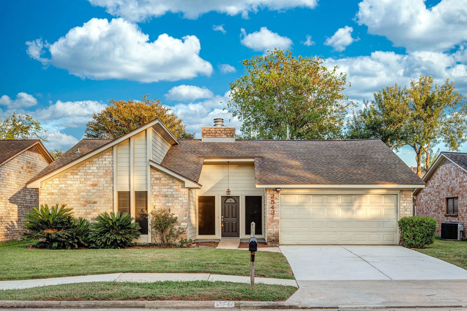 Real estate property located at 2543 Sage Brush, Fort Bend, Settlers Park Sec 1, Sugar Land, TX, US