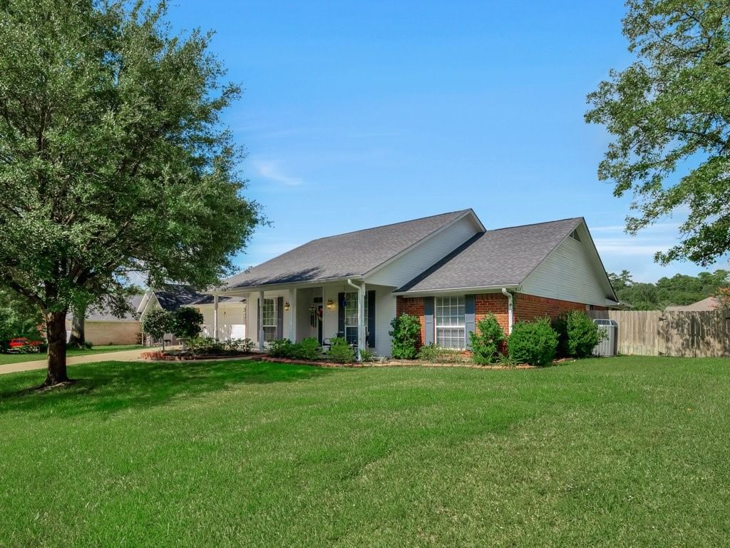 Real estate property located at 1702 Juniper, Angelina, Brookhollow, Lufkin, TX, US