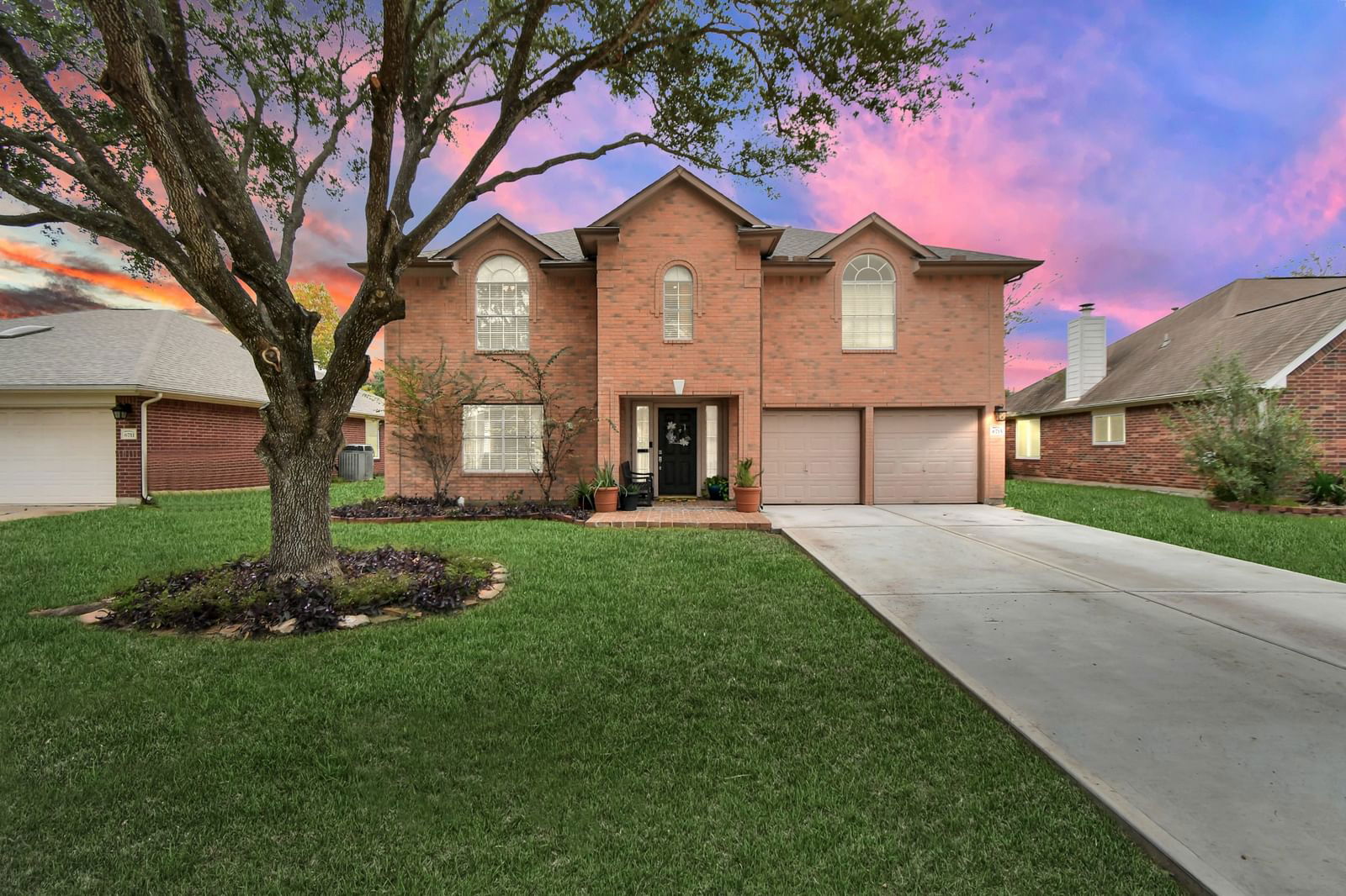 Real estate property located at 6715 River, Fort Bend, Tara Colony, Richmond, TX, US