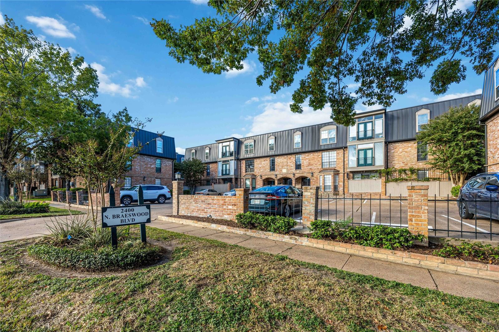 Real estate property located at 2400 Braeswood #227, Harris, Brentwood Condo, Houston, TX, US