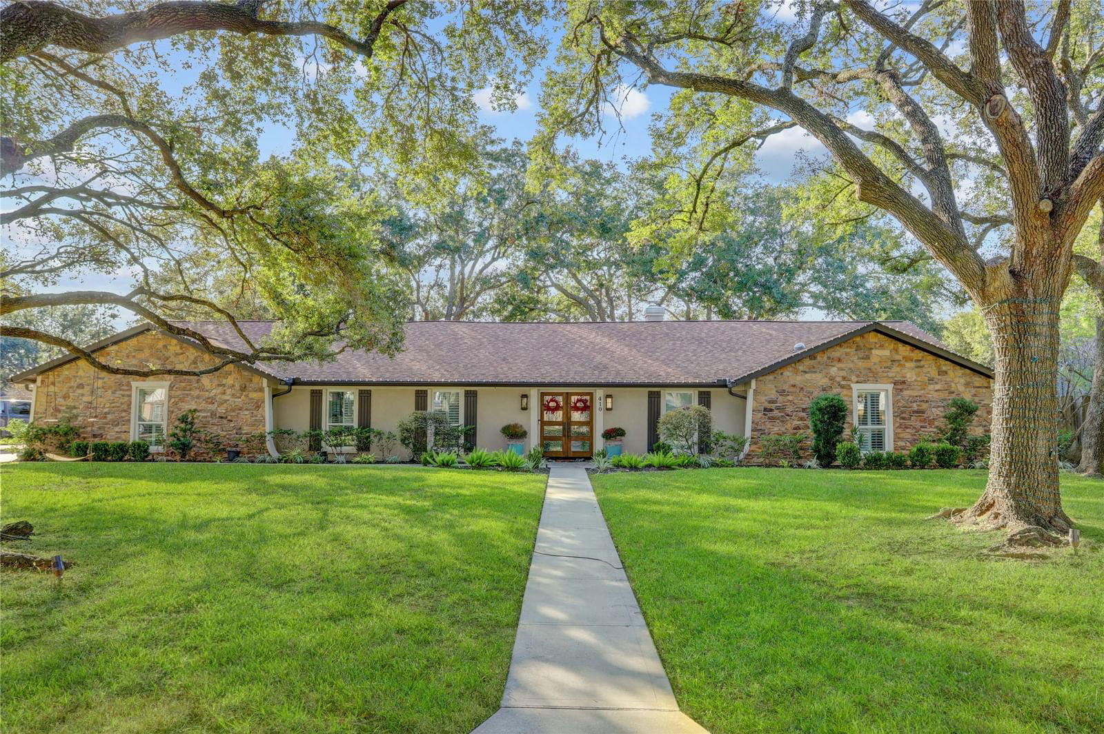 Real estate property located at 410 Lombardy, Fort Bend, Venetian Estates Sec 3, Sugar Land, TX, US