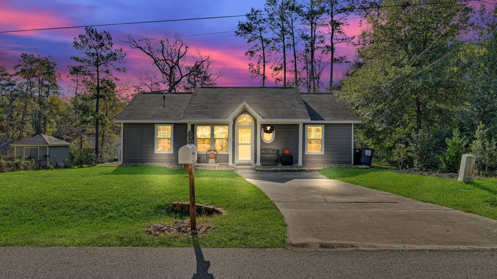 Real estate property located at 10648 Royal York, Montgomery, Royal Forest 02, Conroe, TX, US