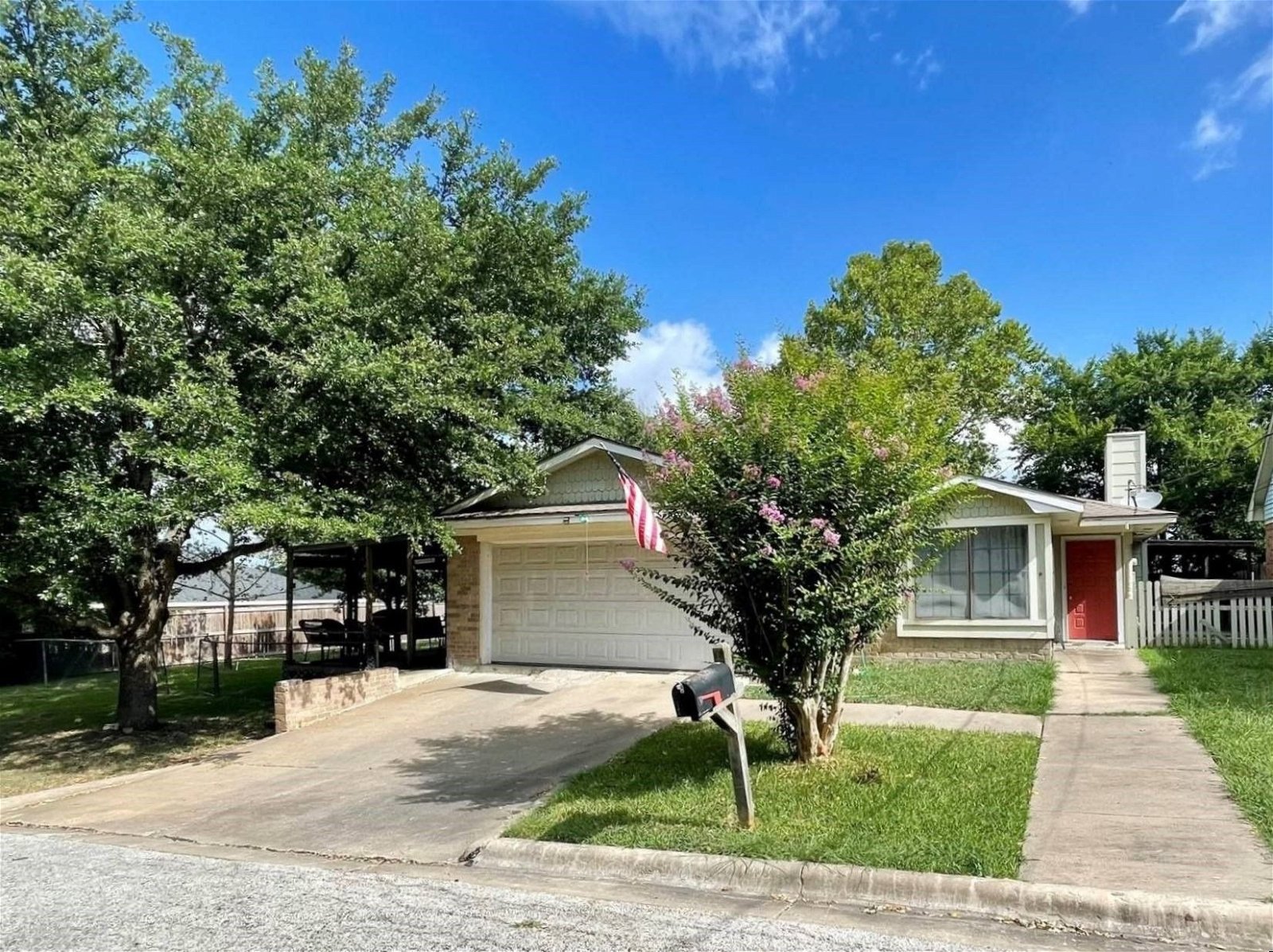 Real estate property located at 513 Riggs, Washington, Brenham, TX, US