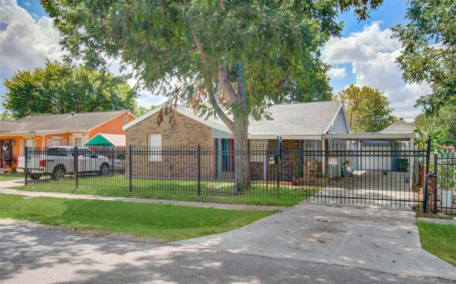 Real estate property located at 7814 Hemlock, Harris, Hemlock Place Sec 01, Houston, TX, US