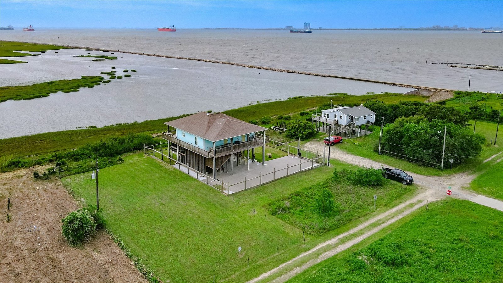 Real estate property located at 802 18th, Galveston, Port Bolivar, TX, US