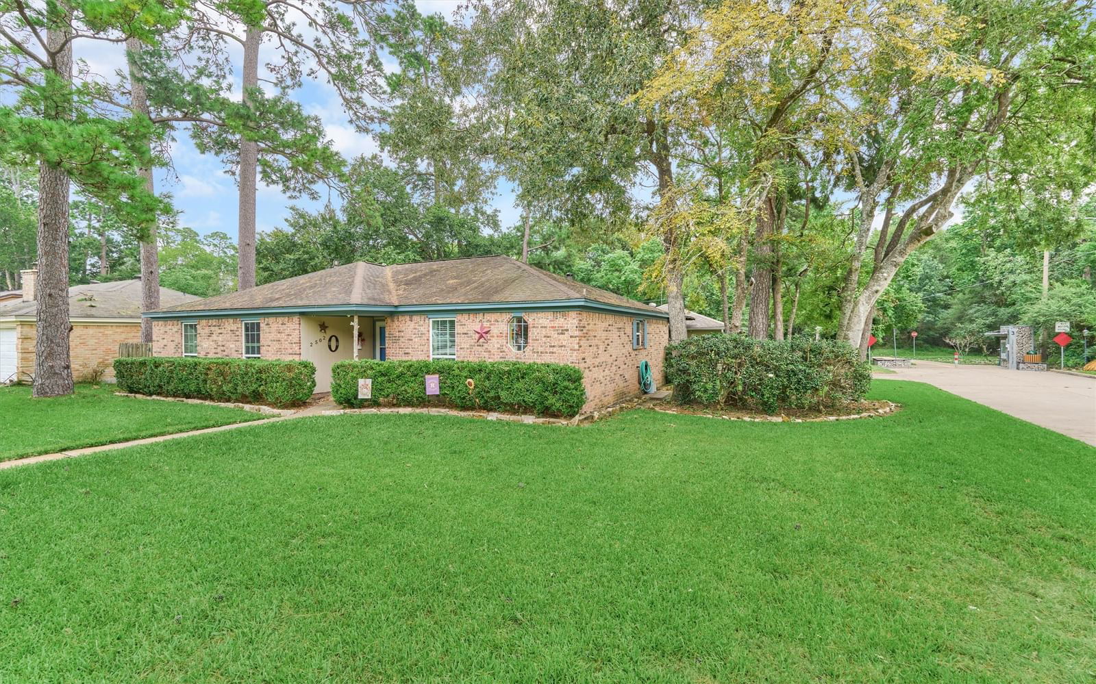 Real estate property located at 2502 Rambling Brook, Harris, Timber Lane Sec, Spring, TX, US