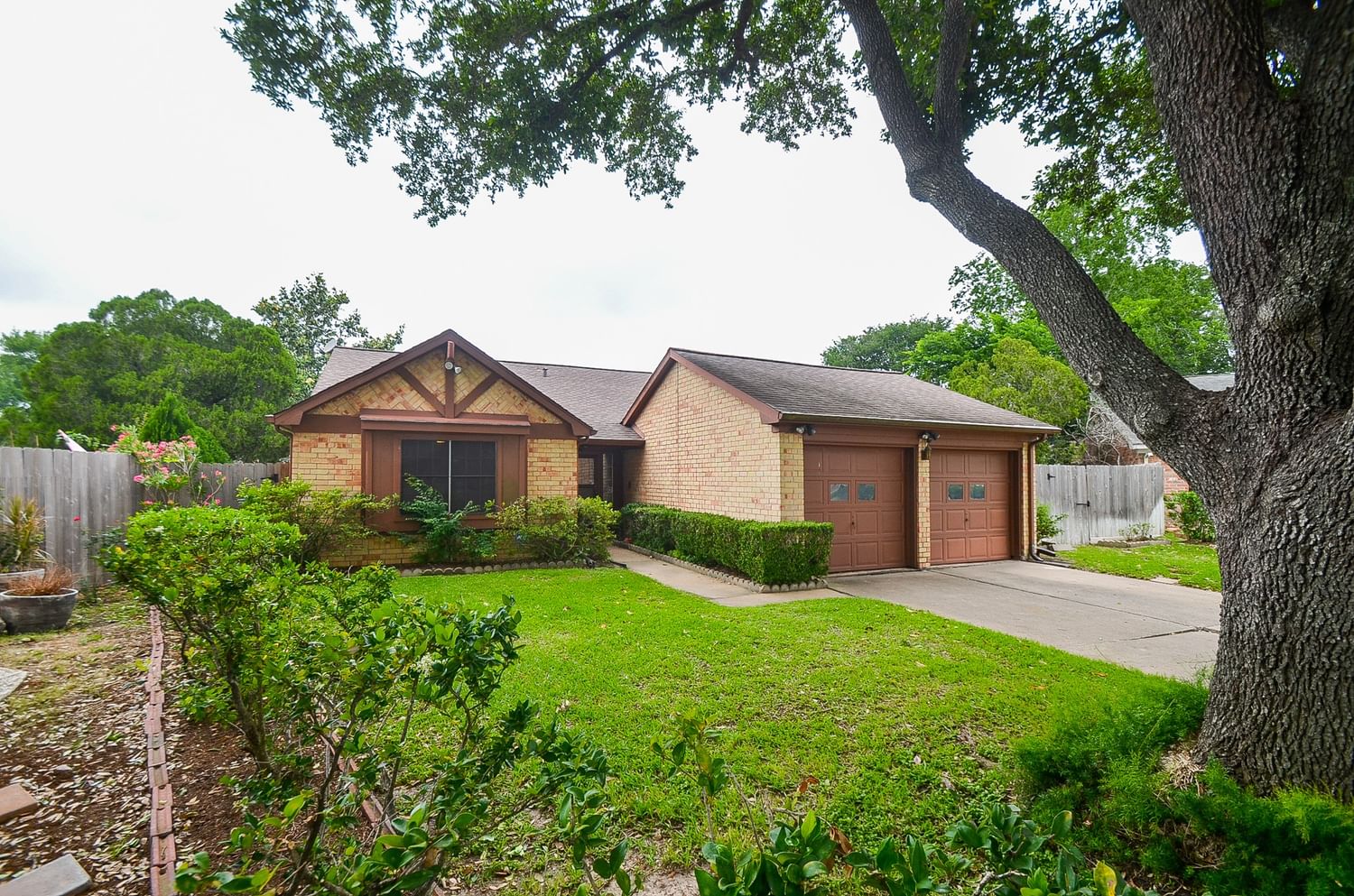 Real estate property located at 5023 Gleneagles, Harris, Glencairn Sec 04, Houston, TX, US