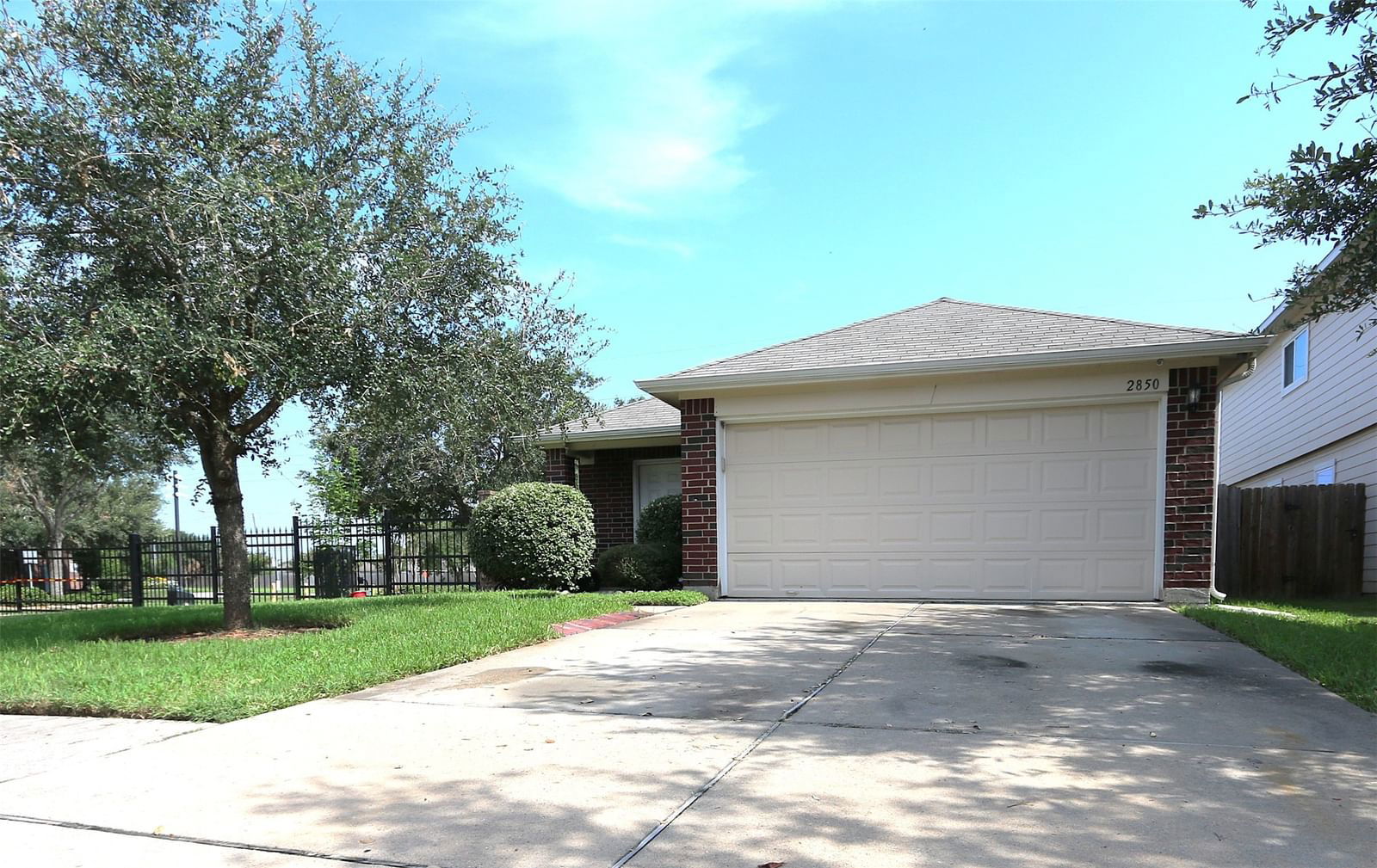 Real estate property located at 2850 Back Bay Brook, Harris, Bayou Oaks at West Orem, Houston, TX, US