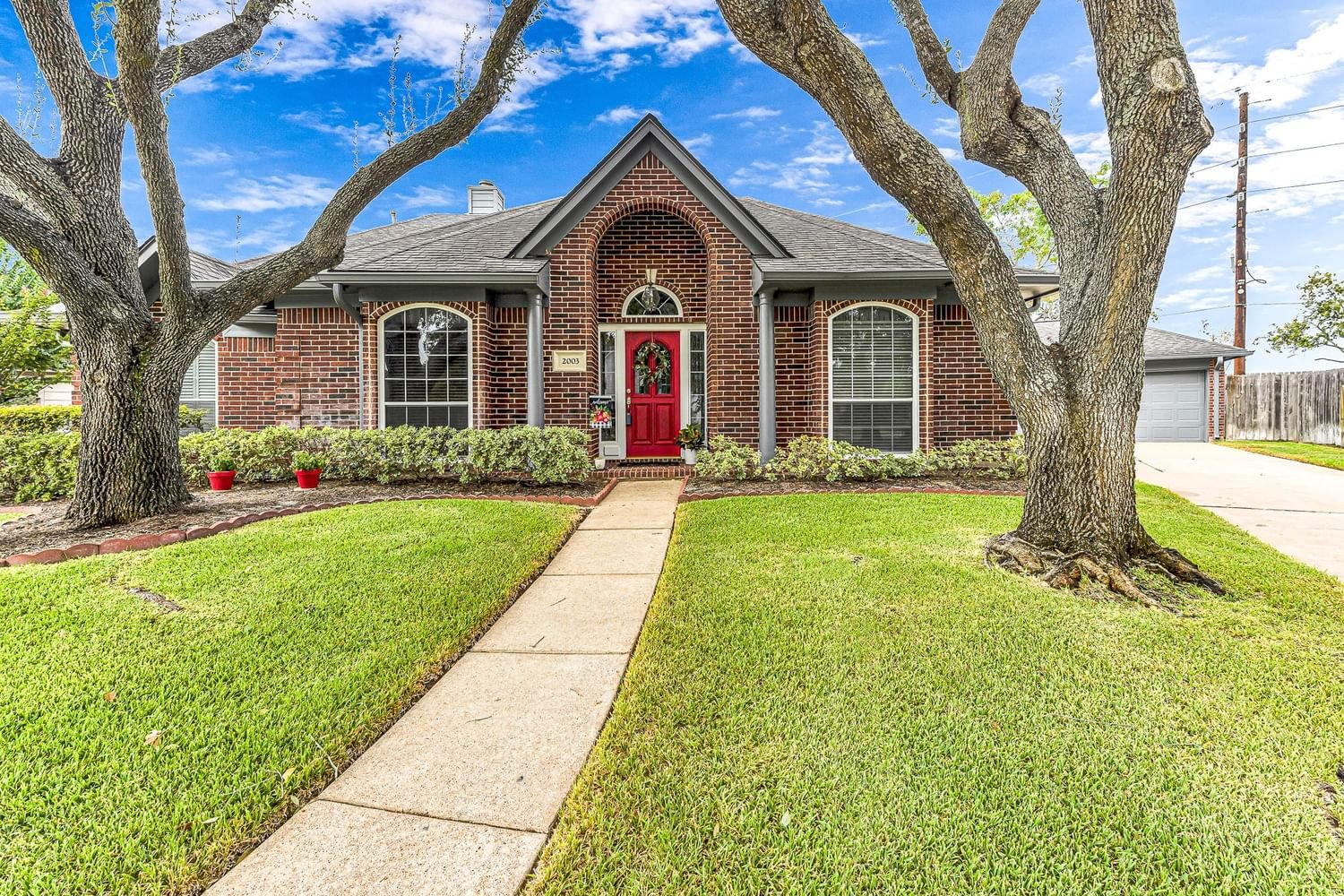 Real estate property located at 2003 Spreading Oak, Fort Bend, Richmond, TX, US