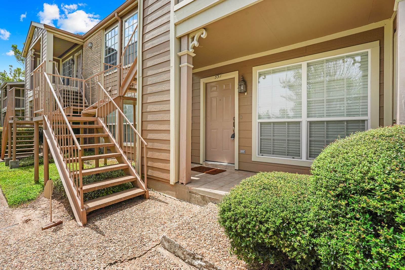 Real estate property located at 1860 White Oak #357, Harris, White Oak Condos, Houston, TX, US