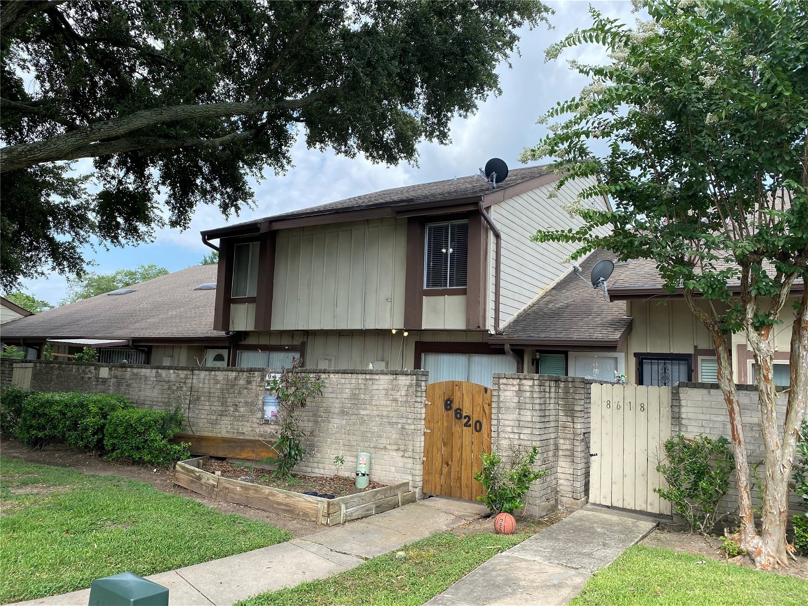 Real estate property located at 8620 Dairy View, Harris, Wellington Park T/H, Houston, TX, US