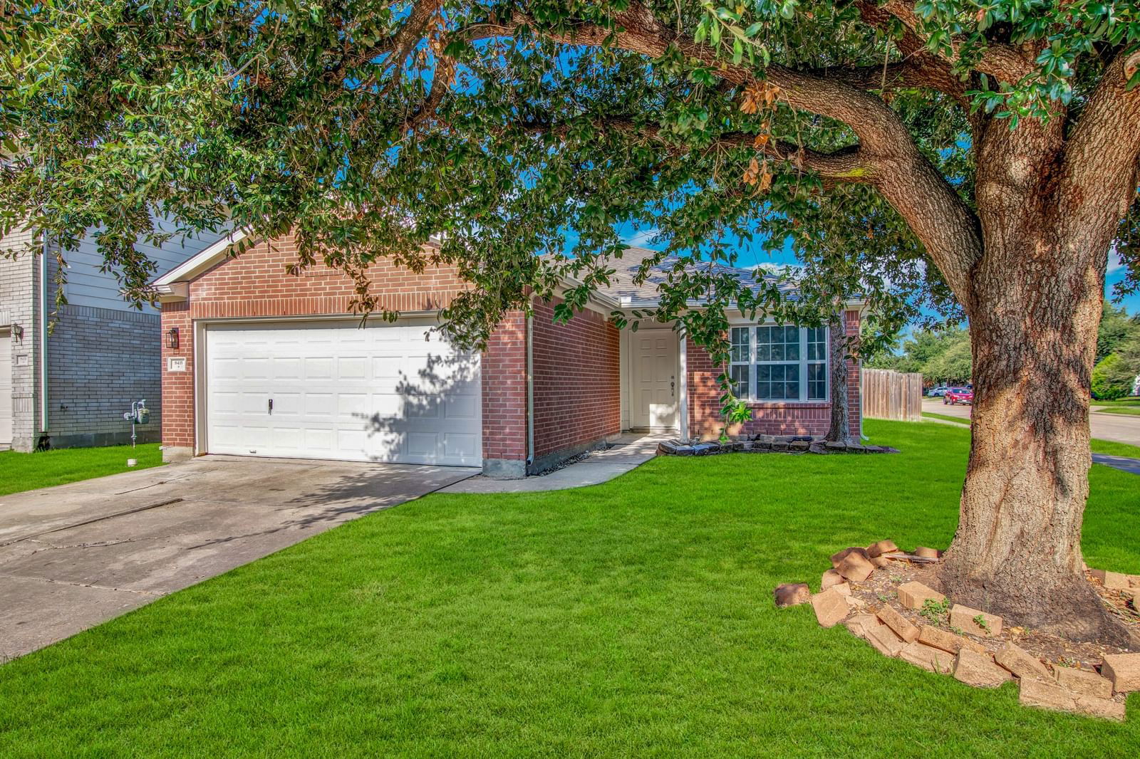 Real estate property located at 8435 Rollins Bend, Fort Bend, Mission Oaks Sec 1, Richmond, TX, US