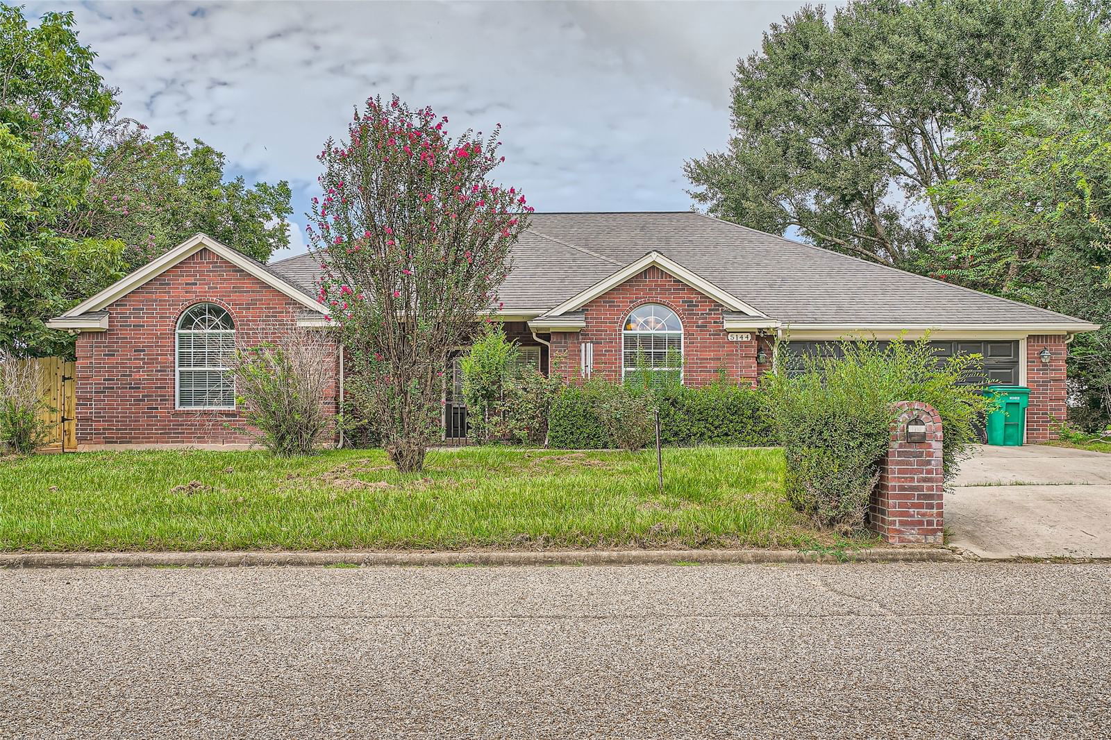 Real estate property located at 7098 Gentle Breeze, Montgomery, Seven Coves 04, Willis, TX, US