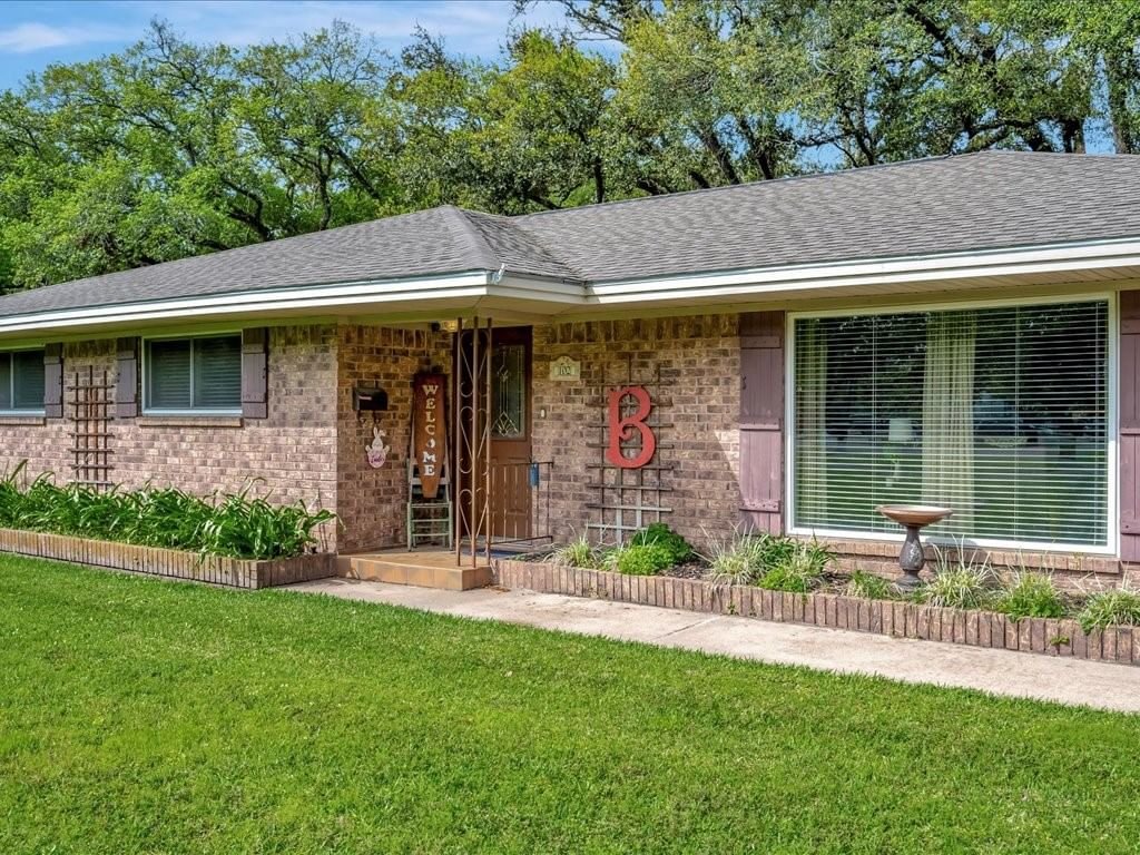 Real estate property located at 102 Hendrick, Angelina, None, Diboll, TX, US
