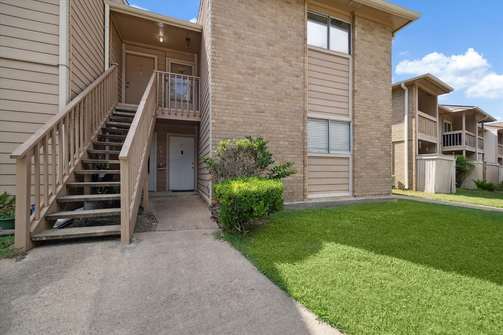 Real estate property located at 1505 Ward #207, Harris, Walnut Ridge Condo, Baytown, TX, US