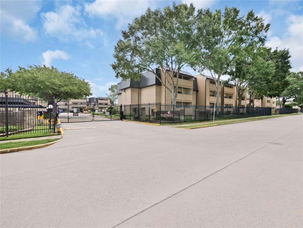 Real estate property located at 8419 Hearth, Harris, Hearthwood Condo Sec 01, Houston, TX, US