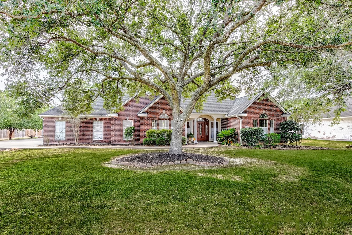 Real estate property located at 615 Meadowlark, Chambers, Winnie Suburbs, Winnie, TX, US